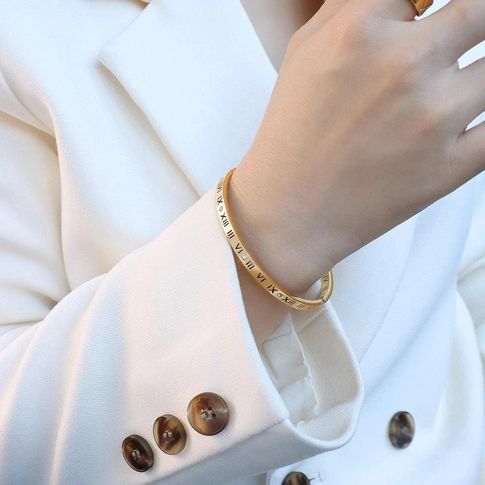 Timeless Bangle